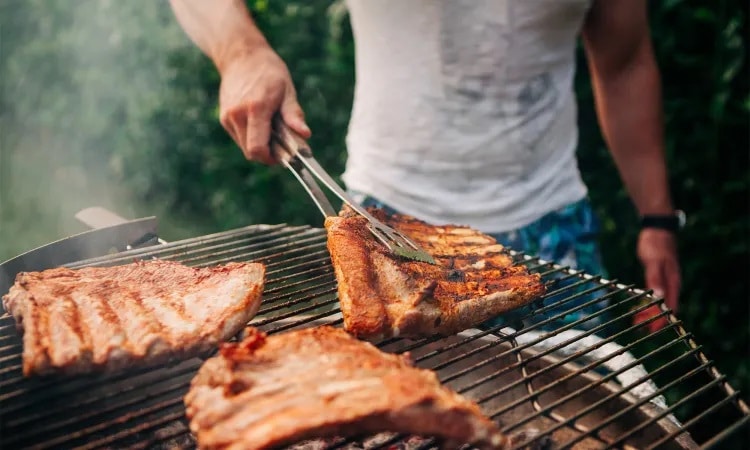 You are currently viewing Sizzle Up Your Summer with the Top 5 Patio Grills Under $500!